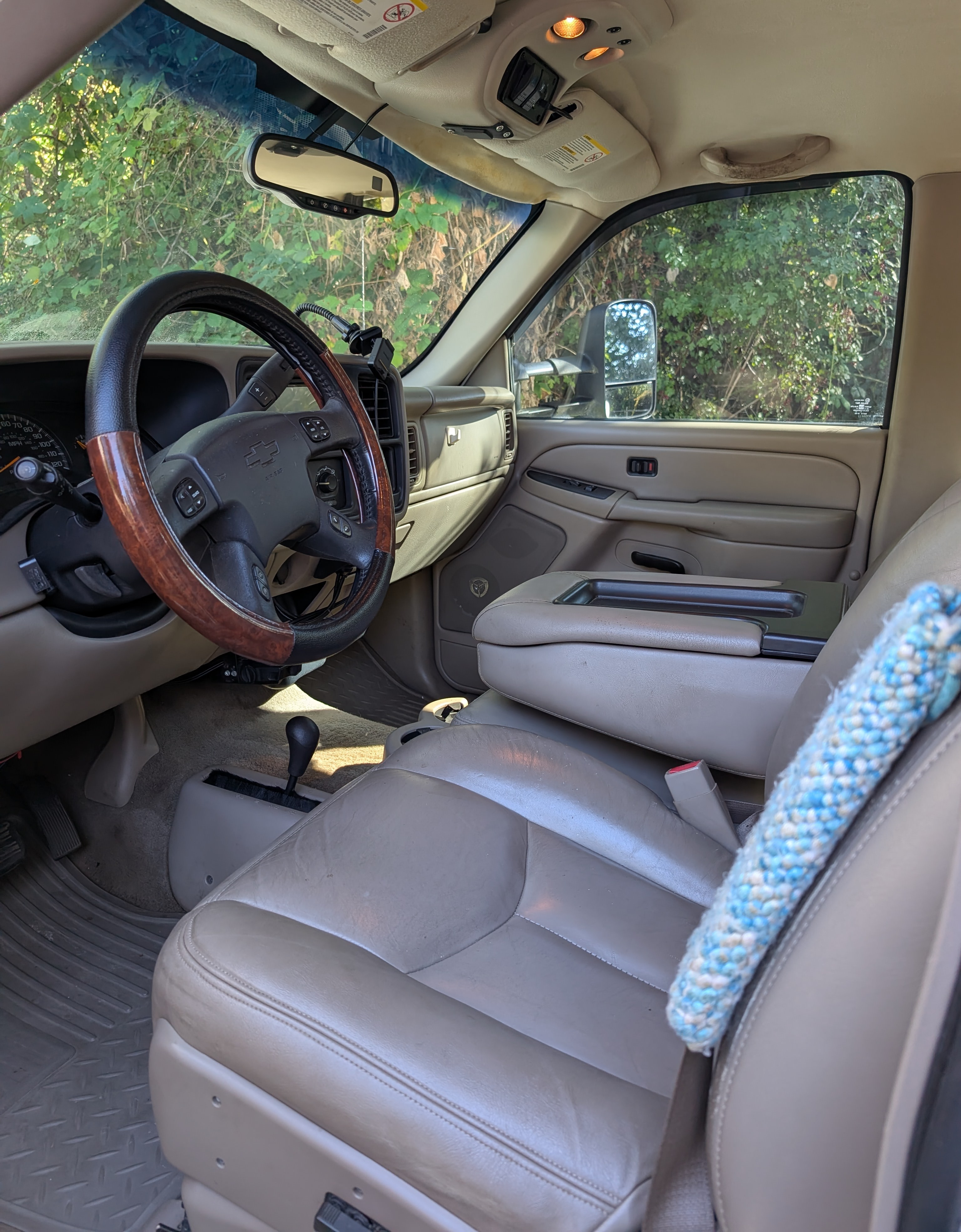 Used 2006 Chevrolet Silverado 3500 LT w/ Onstar Plus Package AWD/4WD image 5