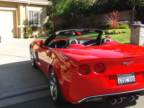 Used 2013 Chevrolet Corvette Grand Sport w/ 3LT Preferred Equipment Group RWD image 5