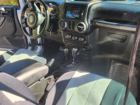 Used 2017 Jeep Wrangler Unlimited Sport w/ Quick Order Package 24S image 11