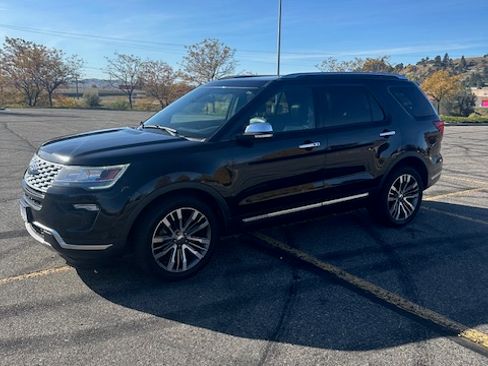 Used 2019 Ford Explorer Platinum image 1