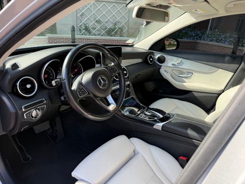 Used 2016 Mercedes-Benz C 300 Sedan image 5