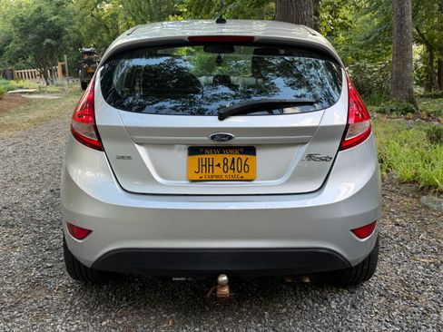 Used 2012 Ford Fiesta SES FWD image 6