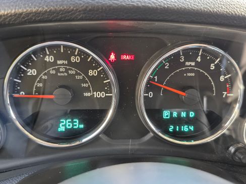 Used 2014 Jeep Wrangler Unlimited Rubicon image 8