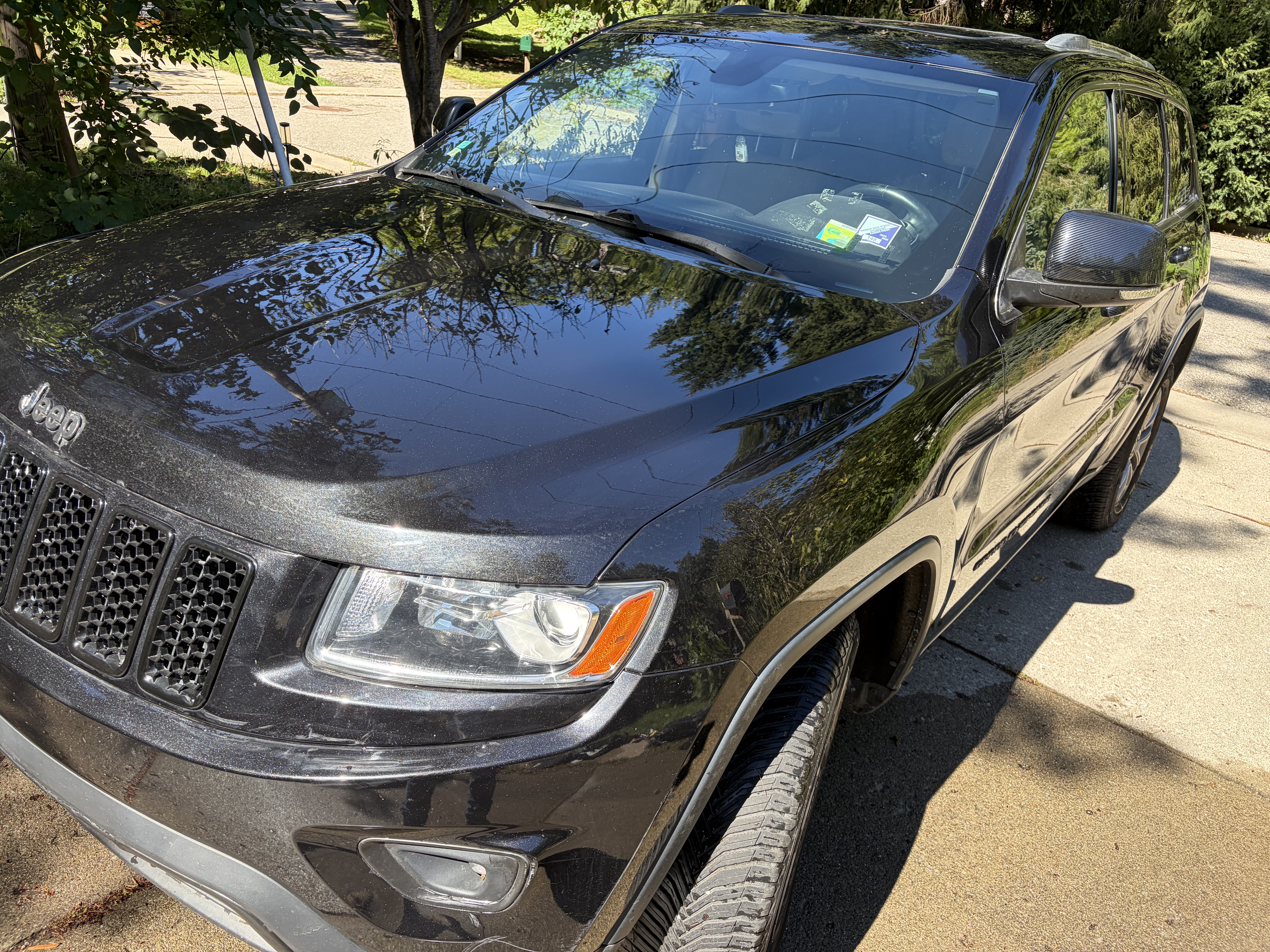 Used 2014 Jeep Grand Cherokee Limited AWD/4WD image 4