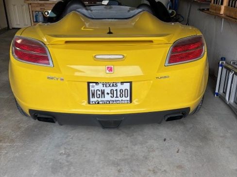 Used 2009 Saturn Sky Red Line image 3