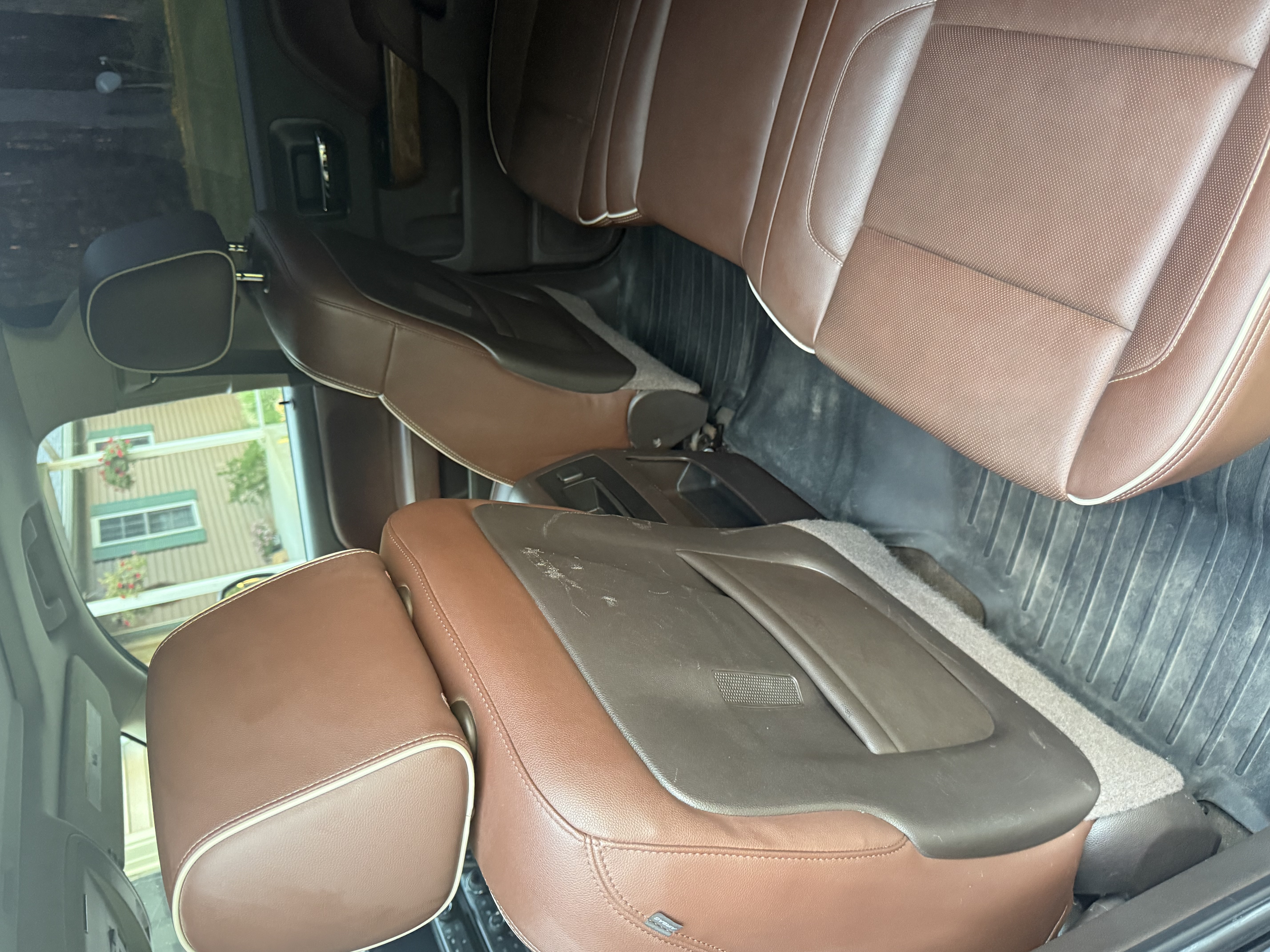 Used 2015 Chevrolet Silverado 1500 High Country w/ High Country Premium Package AWD/4WD image 16