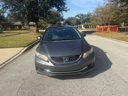 Used 2013 Honda Civic LX image 2