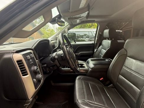 Used 2015 GMC Sierra 3500 Denali w/ Duramax Plus Package AWD/4WD image 8