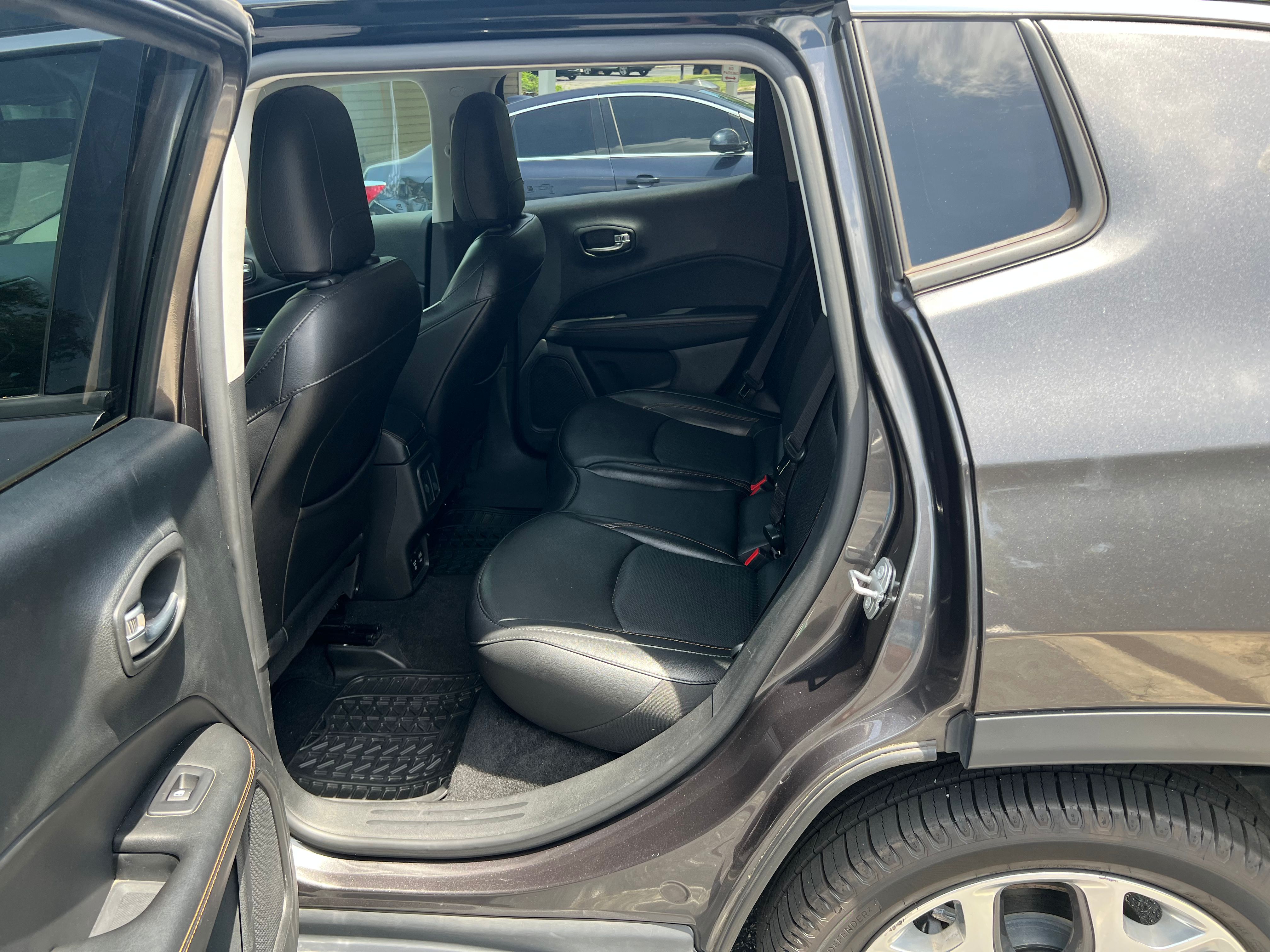 Used 2019 Jeep Compass Limited w/ Safety & Security Group FWD image 17