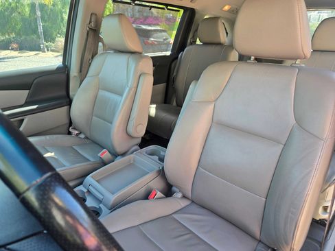 Used 2011 Honda Odyssey Touring image 9