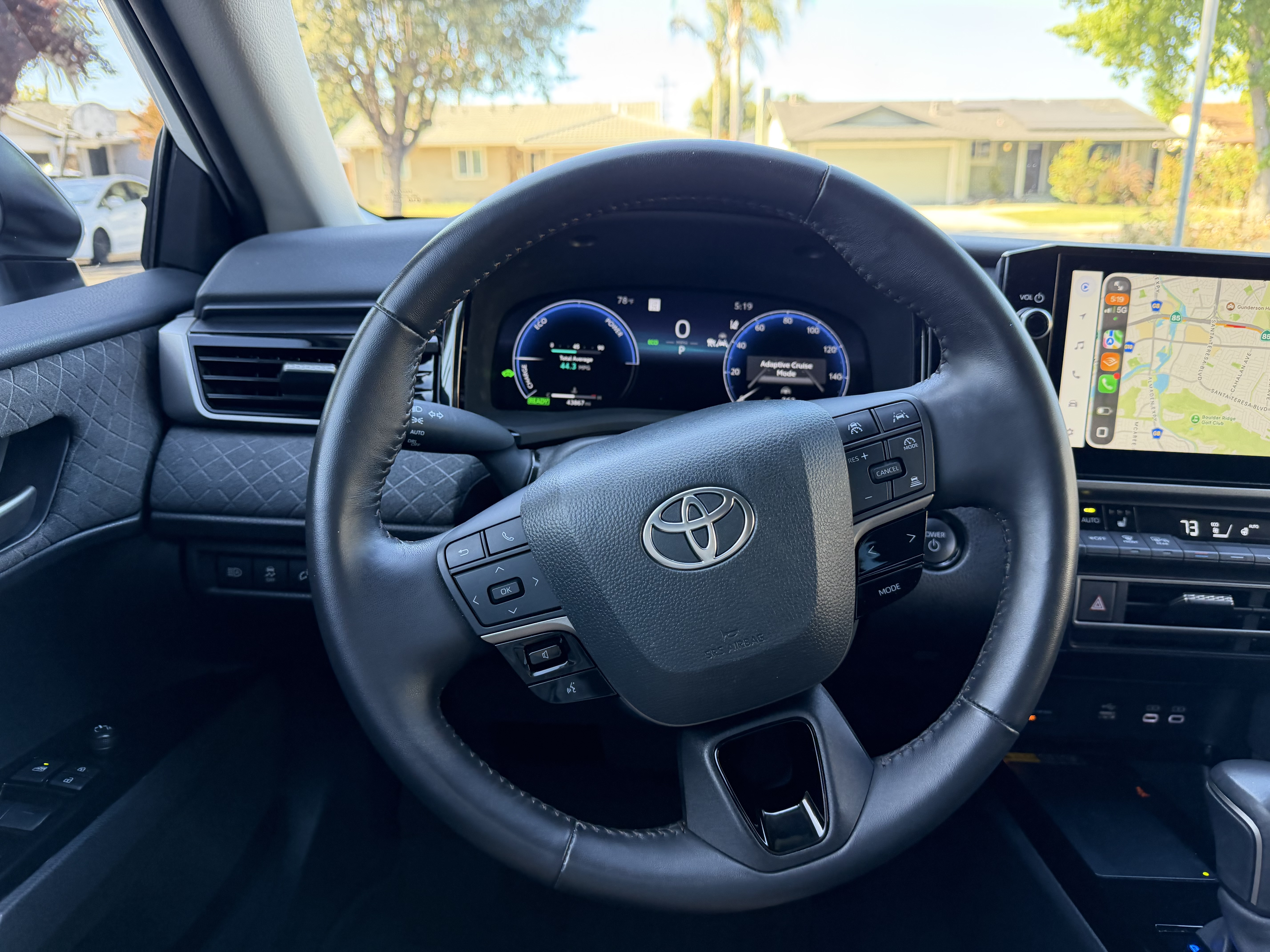 Used 2025 Toyota Camry XLE FWD image 14