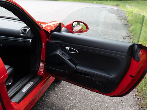Used 2015 Porsche Cayman S RWD image 11
