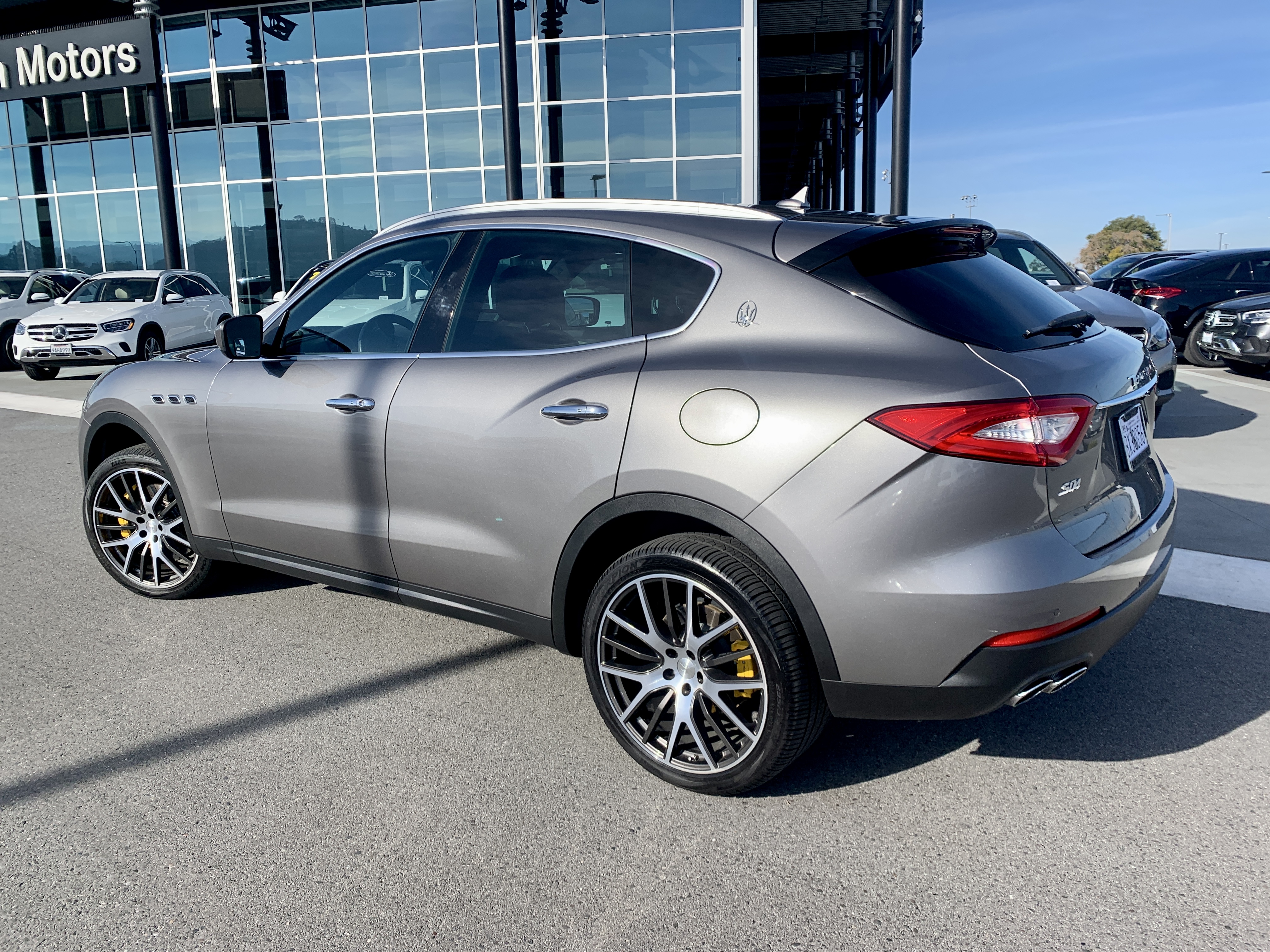 Used 2017 Maserati Levante S AWD/4WD image 12
