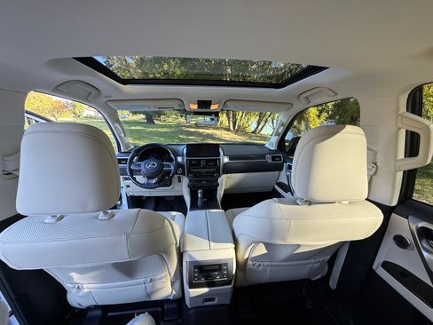 Used 2023 Lexus GX 460 Premium image 6