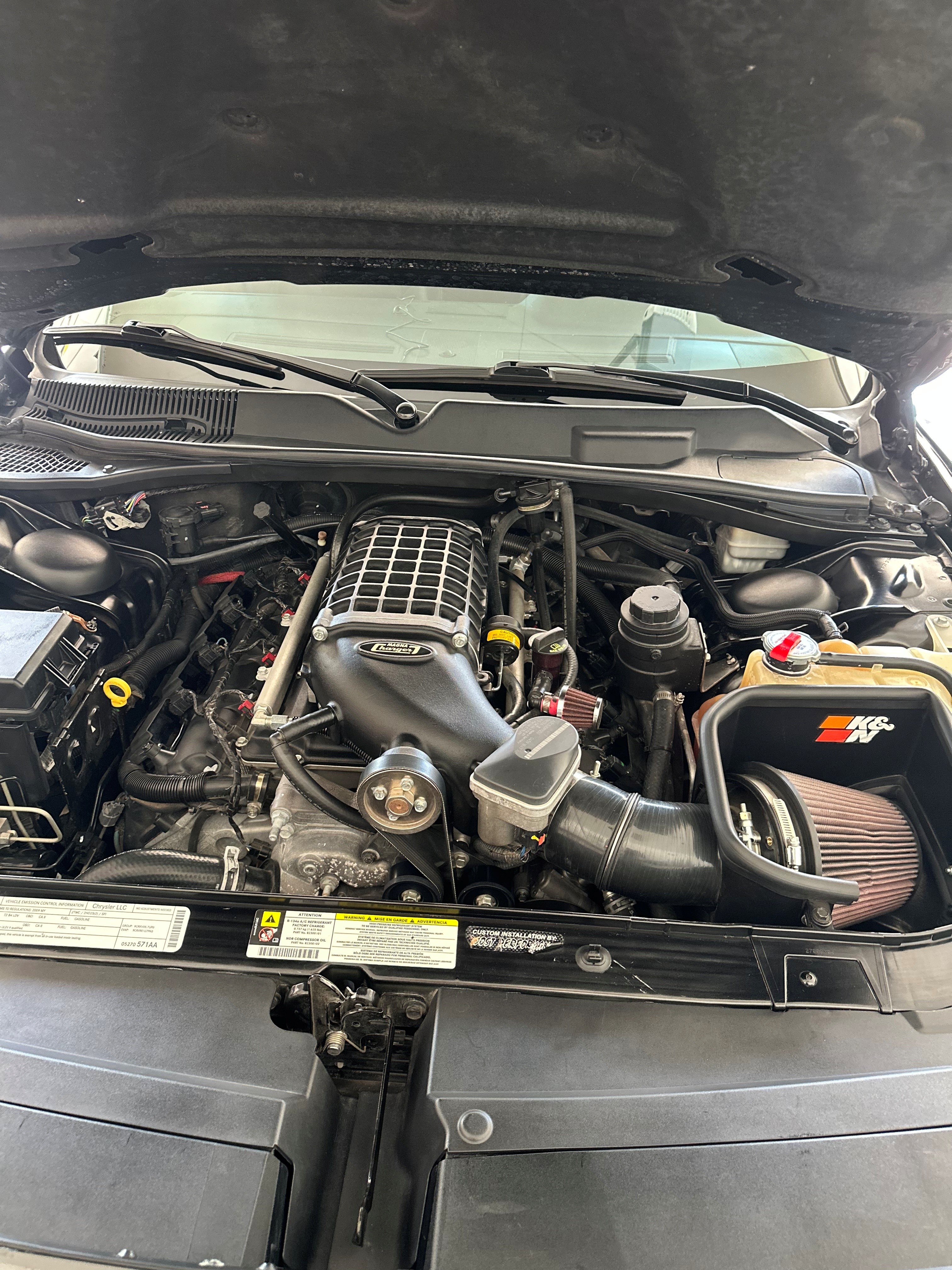 Used 2009 Dodge Challenger R/T RWD image 1