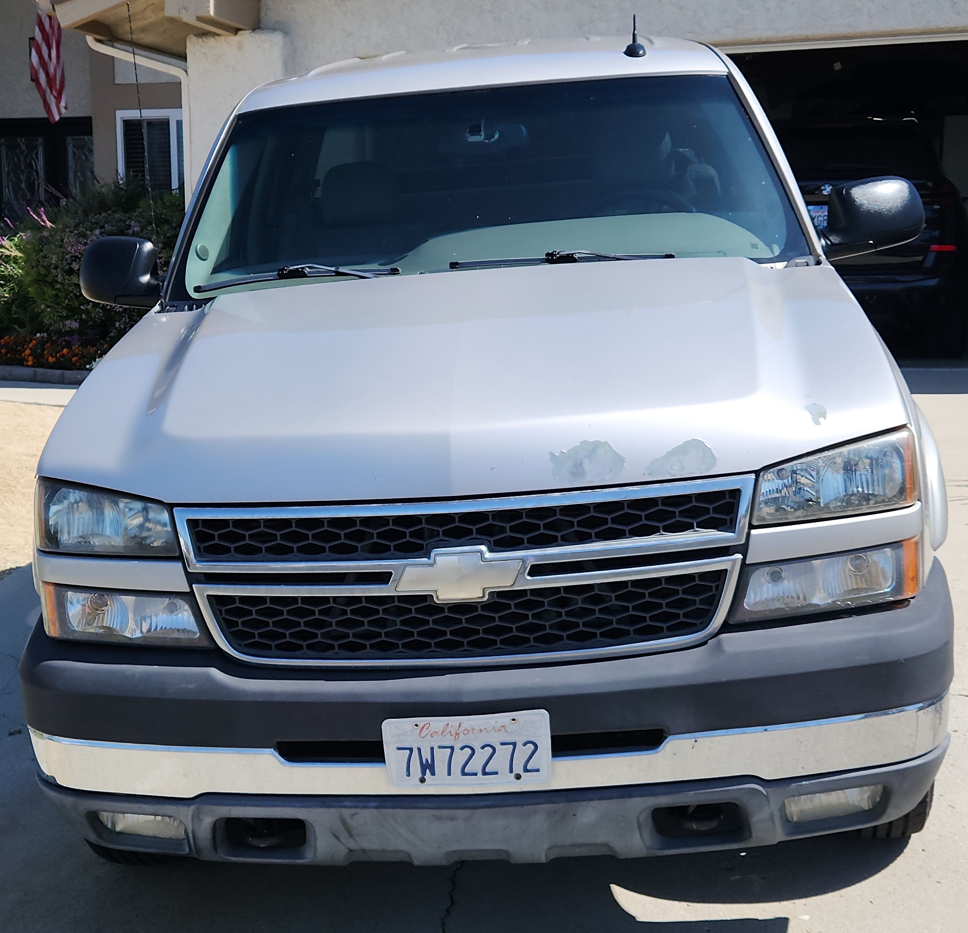 Used 2005 Chevrolet Silverado 2500 LT w/ Heavy-Duty Power Package AWD/4WD image 4