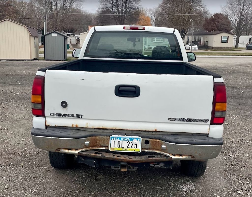 Used 1999 Chevrolet Silverado 2500 LS w/ Snow Plow Prep Pkg AWD/4WD image 8