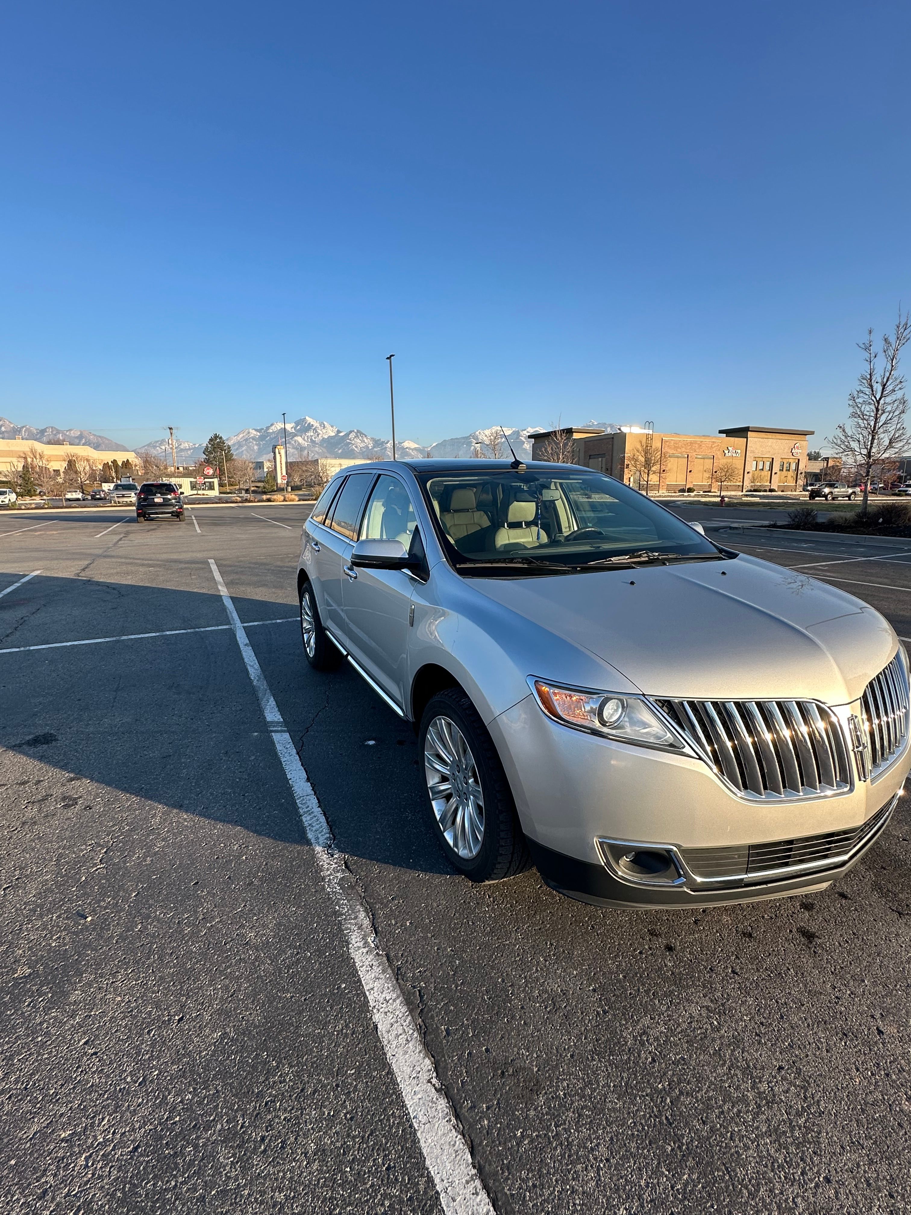 Used 2013 Lincoln MKX AWD image 12
