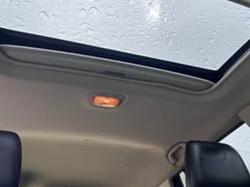 Used 2012 Subaru Outback 2.5i Limited w/ Moonroof Pkg image 10