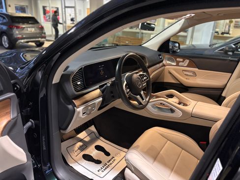 Used 2020 Mercedes-Benz GLS 450 4MATIC image 6