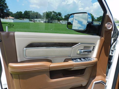 Used 2021 RAM 3500 Laramie image 23