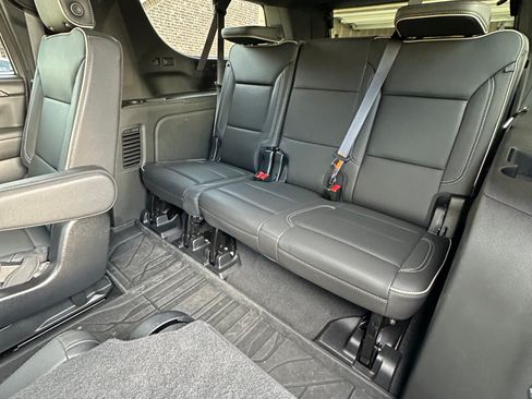 Used 2023 Chevrolet Suburban Premier w/ Premium Package image 18