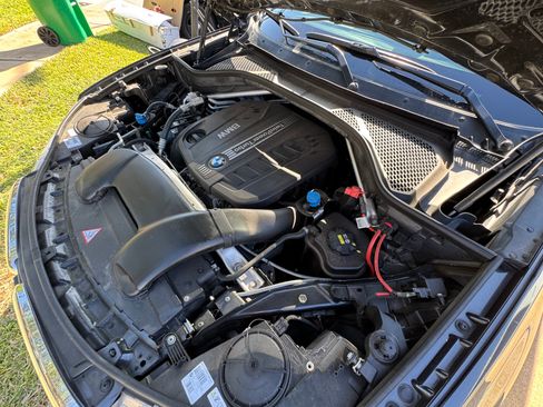 Used 2015 BMW X5 xDrive35d image 16