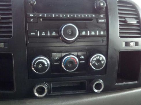 Used 2007 Chevrolet Silverado 2500 W/T w/ LS Package image 12