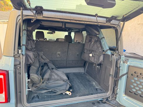 Used 2022 Ford Bronco Black Diamond image 17