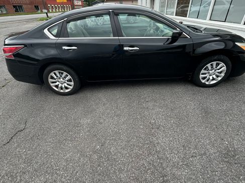 Used 2015 Nissan Altima 2.5 S image 1