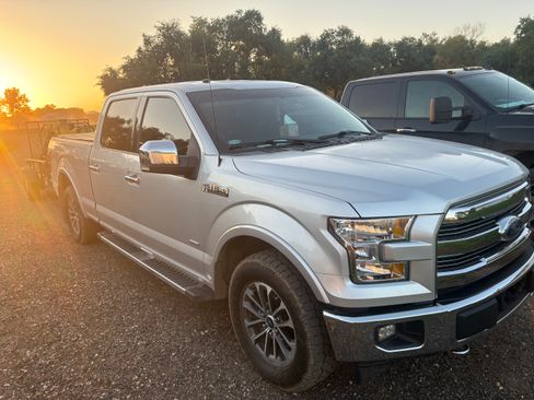 Used 2017 Ford F150 Lariat image 1