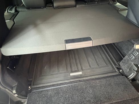 Used 2019 Land Rover Range Rover Long Wheelbase Supercharged image 20