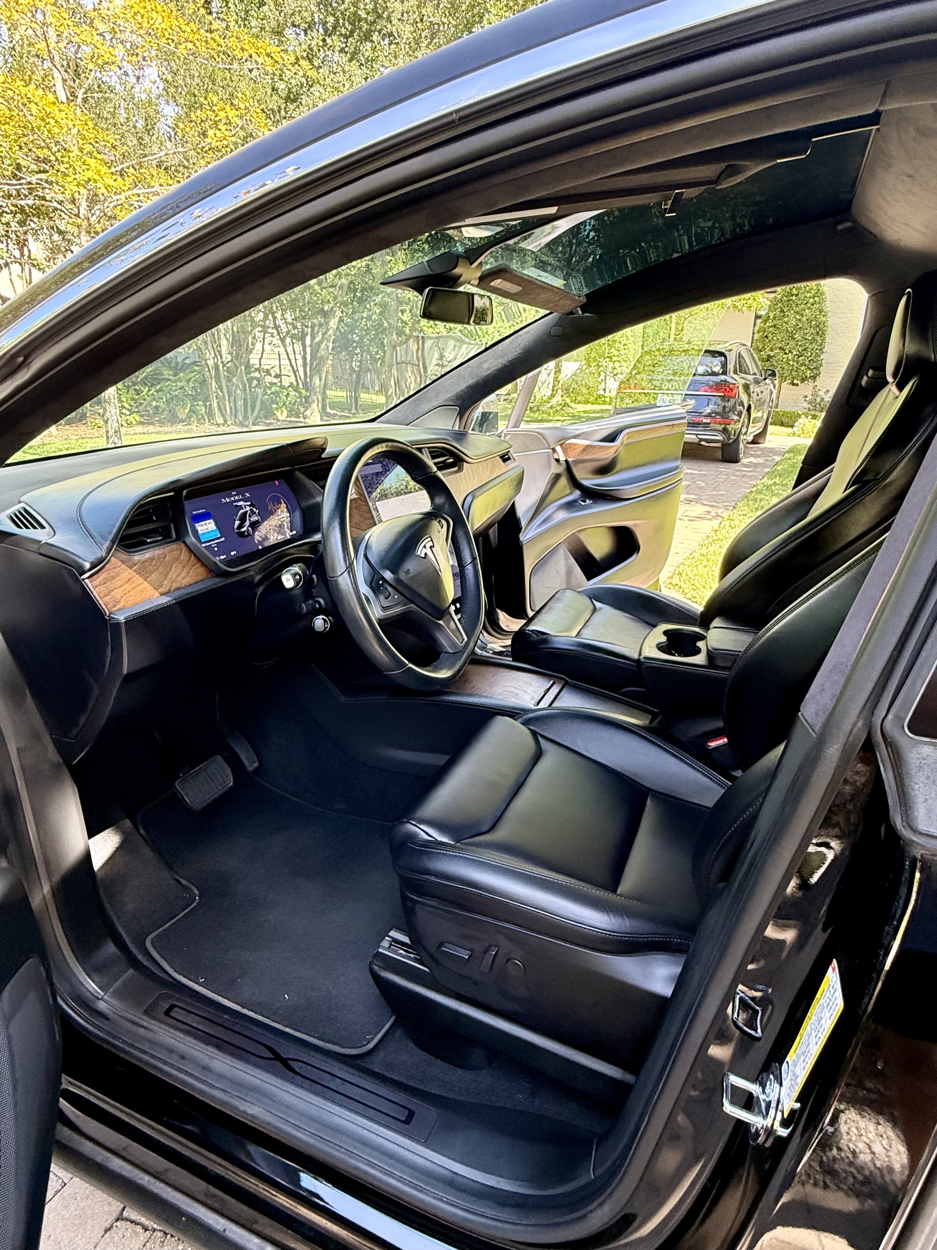 Used 2020 Tesla Model X Long Range AWD/4WD image 8