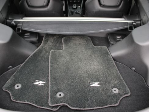 Used 2023 Nissan Z w/ Floor Mat Package (L93) image 17