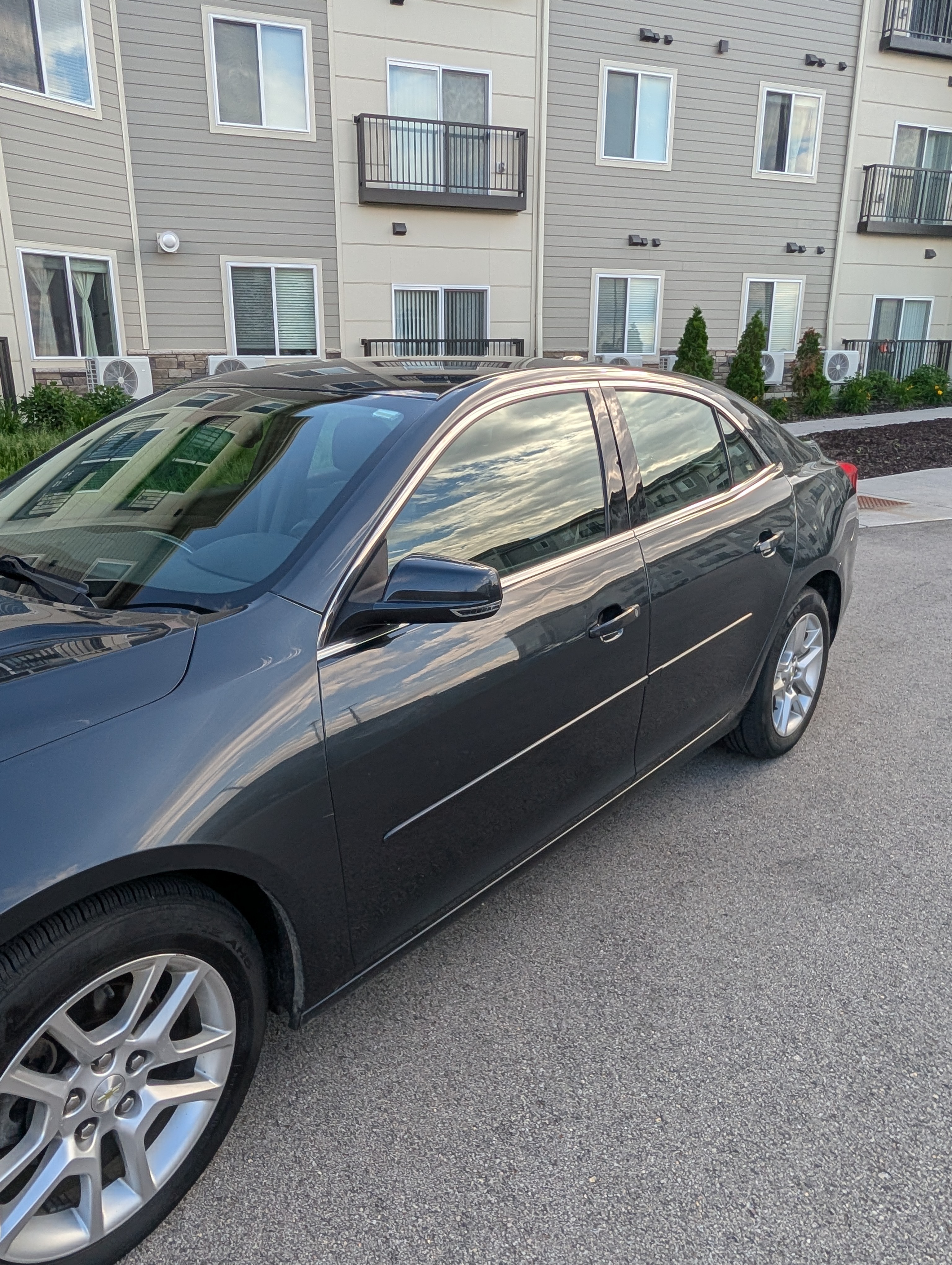 Used 2015 Chevrolet Malibu LT w/ Power Convenience Package FWD image 10