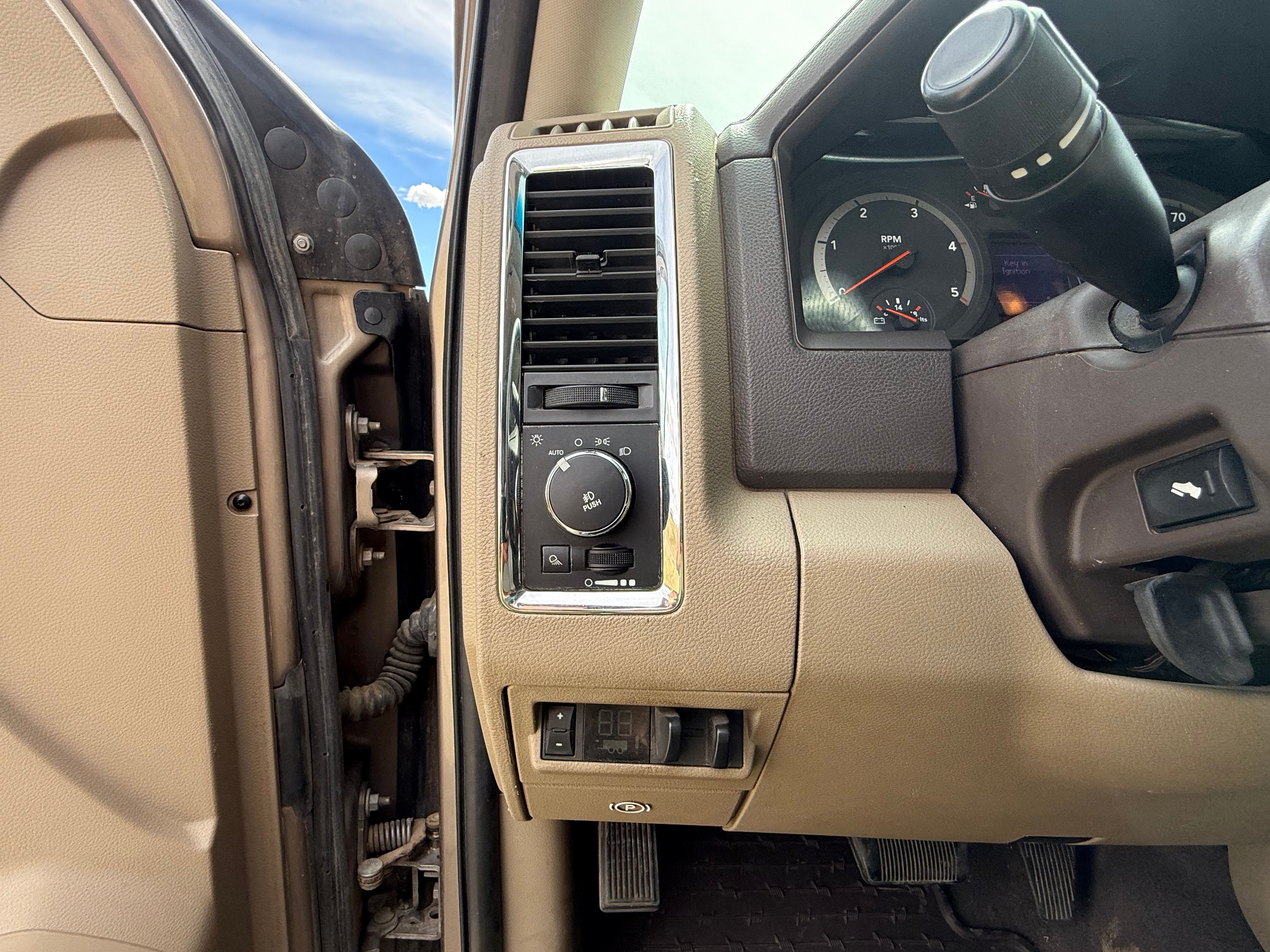 Used 2010 Dodge Ram 3500 Truck Laramie w/ Protection Group AWD/4WD image 11