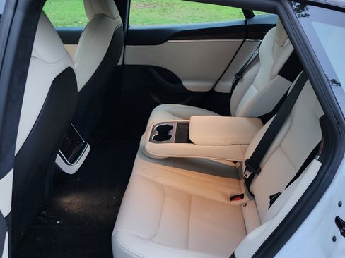 Used 2021 Tesla Model S Long Range image 17