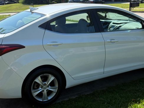 Used 2016 Hyundai Elantra Value Edition FWD image 5