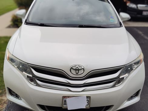 Used 2015 Toyota Venza XLE AWD/4WD image 1