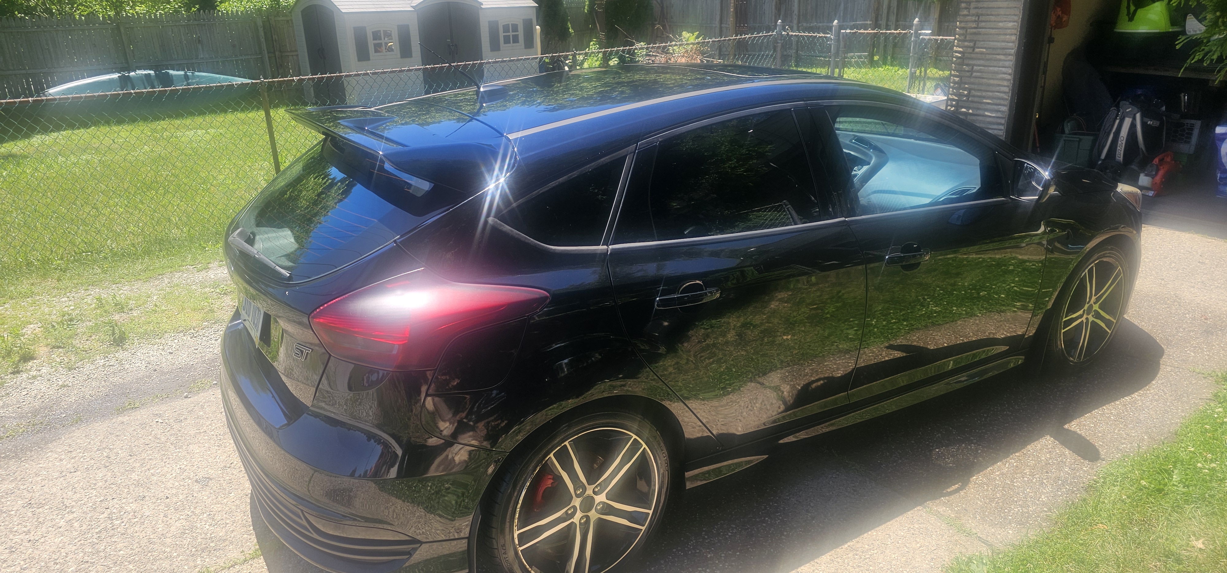 Used 2017 Ford Focus ST w/ Equipment Group 402A FWD image 5