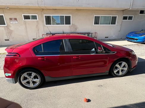 Used 2013 Chevrolet Volt Premium w/ Premium Trim Package image 9