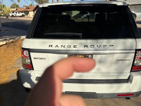 Used 2013 Land Rover Range Rover Sport HSE LUX image 9