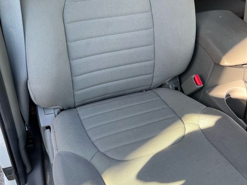 Used 2017 Nissan Frontier S image 4