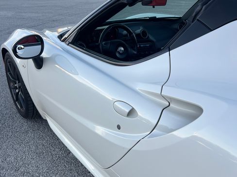 Used 2016 Alfa Romeo 4C Spider image 11