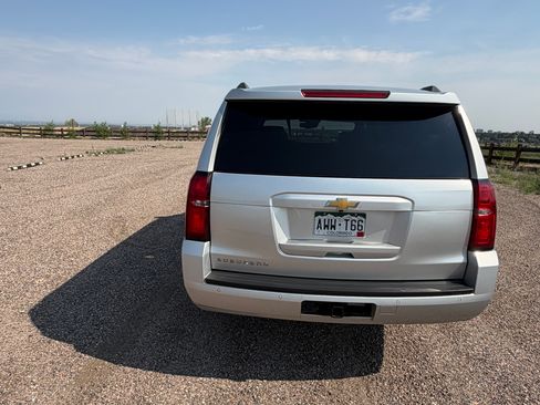 Used 2020 Chevrolet Suburban LT AWD/4WD image 4