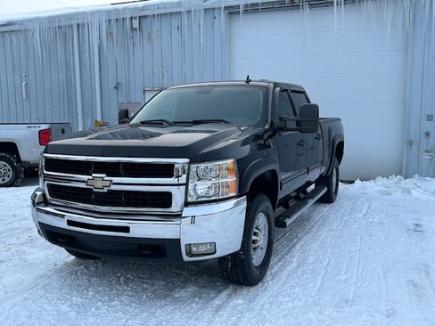 Used 2009 Chevrolet Silverado 2500 LT w/ Exterior Plus Package image 6