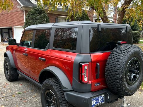 Used 2023 Ford Bronco Wildtrak image 5