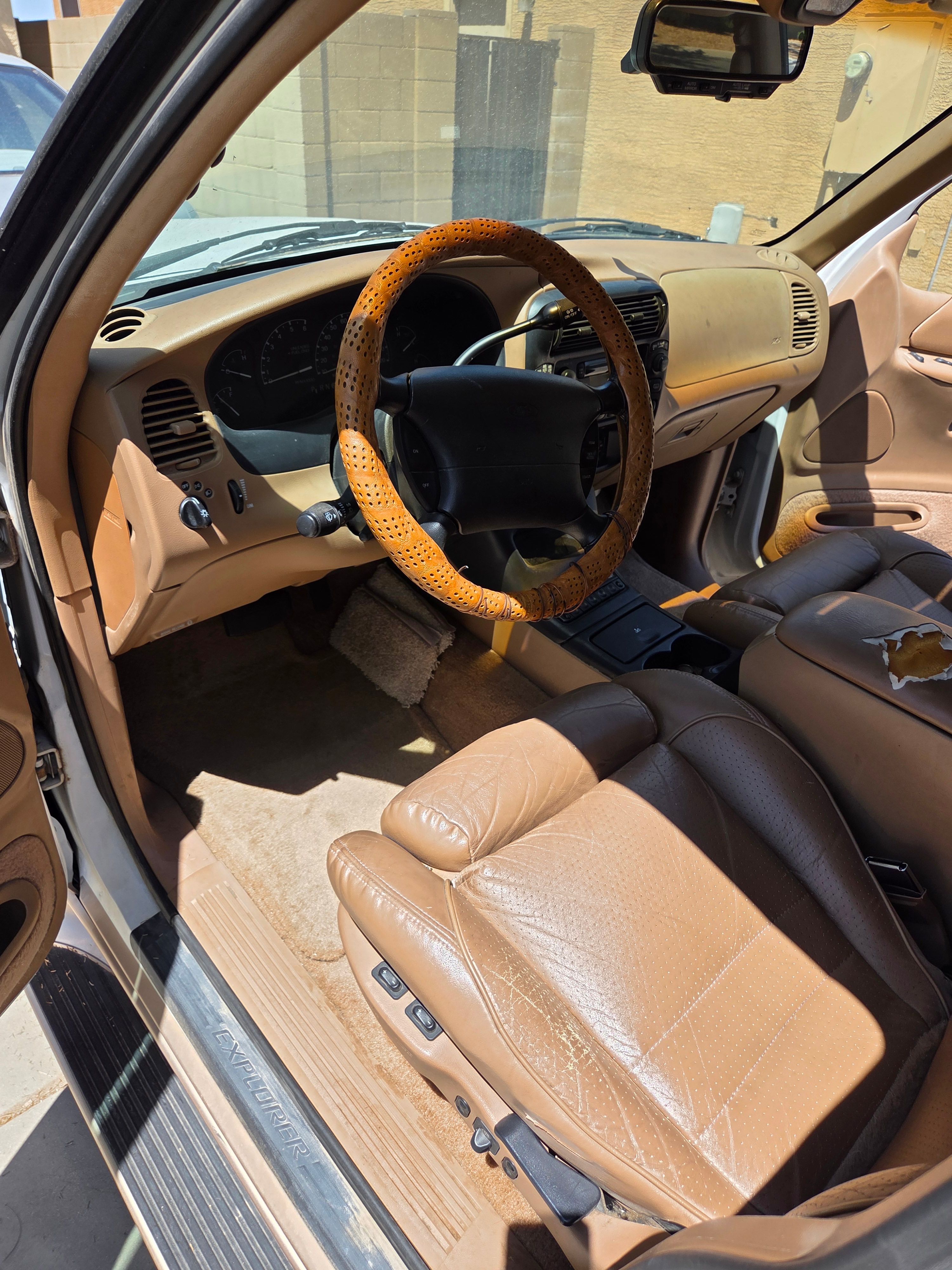 Used 1996 Ford Explorer 4WD 4-Door image 8