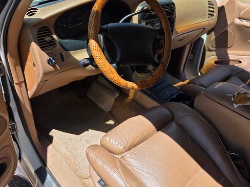 Used 1996 Ford Explorer 4WD 4-Door image 1