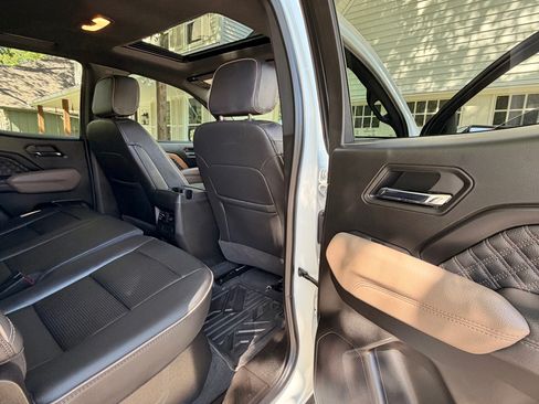 Used 2025 GMC Canyon Denali AWD/4WD image 20